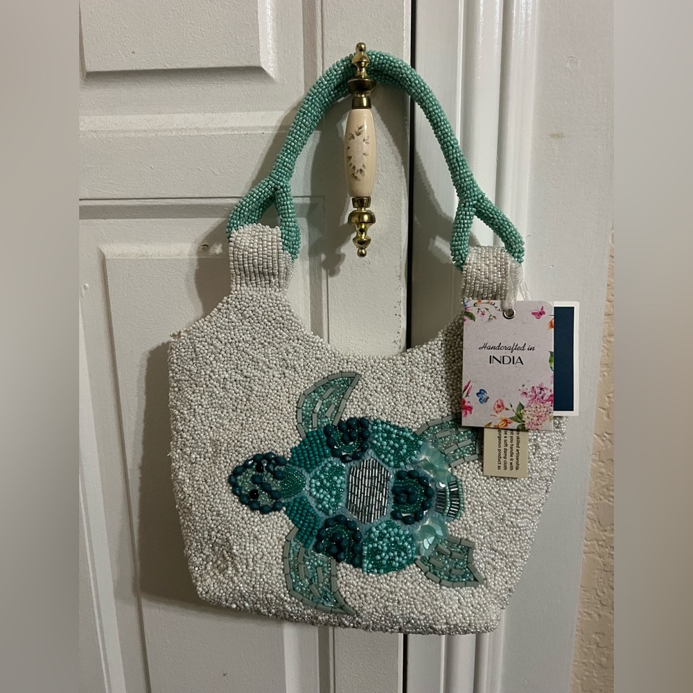NWT-Viral India Beaded Turtle Design Handbag